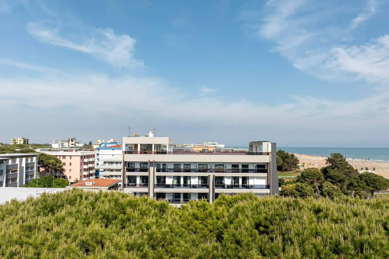 Vista sul Residence Diana e il mare
